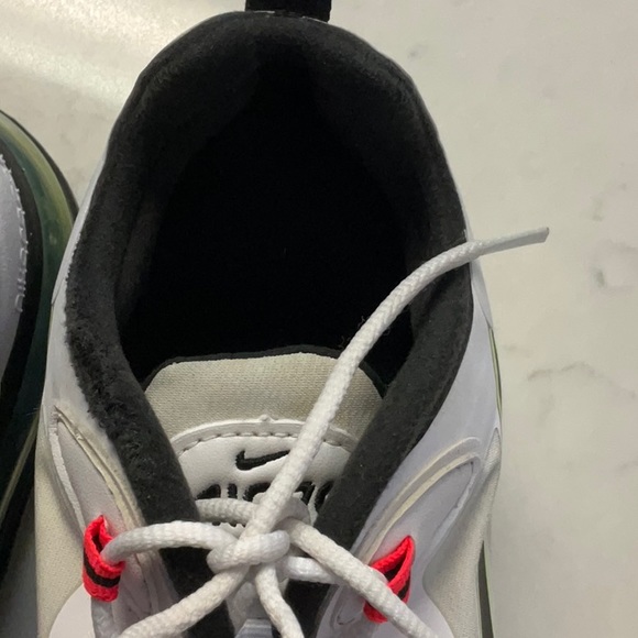 Nike AIR MAX 270 REACT Men’s Athletic Size 10.5 - Picture 10 of 11